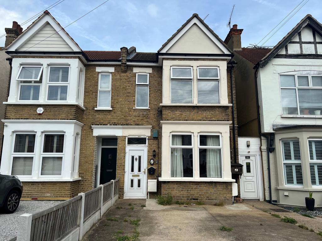 Lot: 95 - GROUND FLOOR FLAT FOR IMPROVEMENT PLUS GROUND RENT INVESTMENT -